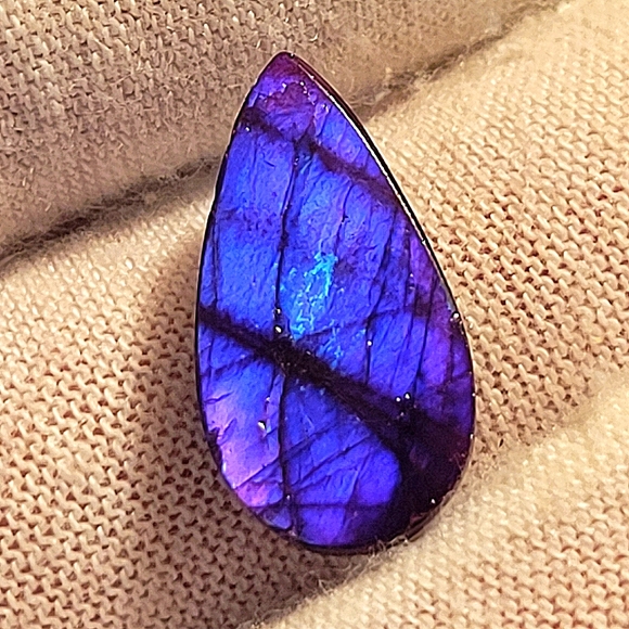 ✨️ 1pcs. Purple Labradorite Flatback Crystal Polished Shape Purple Flash ✨️ - Picture 7 of 7